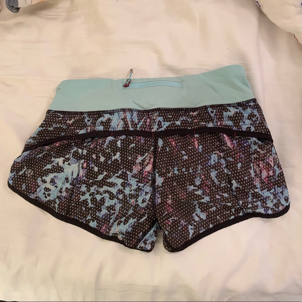 Lululemon shorts size 6!